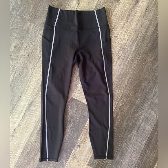 Fabletics Oasis High Waisted 7/8 legging - Picture 1 of 8
